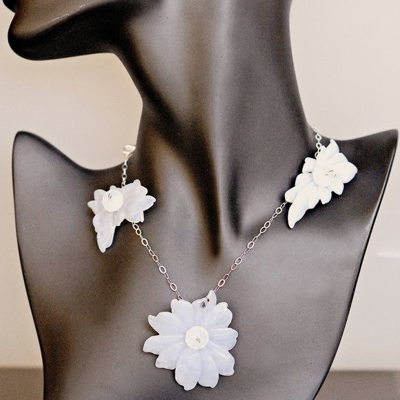 Moon Flowers - Necklace - Picture 2 of 2